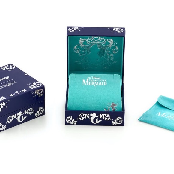 The Little Mermaid Silver Shell Earrings - Picture 6 of 14